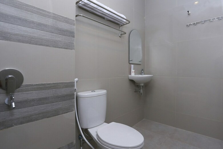 Hostal Oyo 999 Garuda Guesthouse