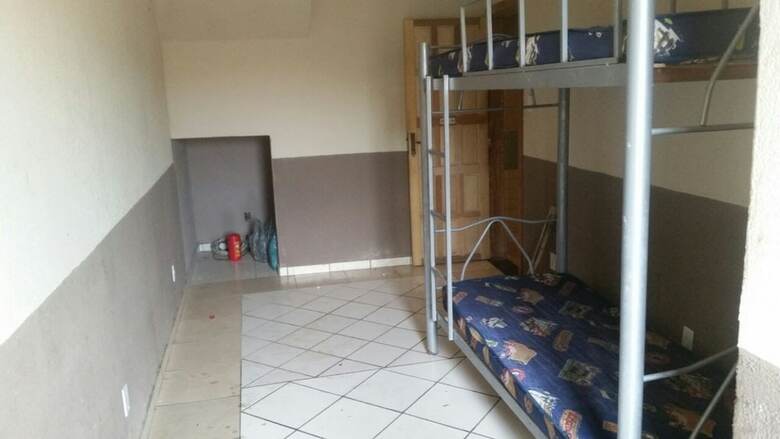 Hostal Alojamento Pbh