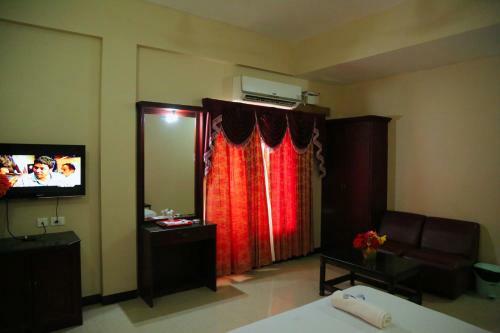 Hotel Vels Court