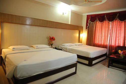 Hotel Vels Court