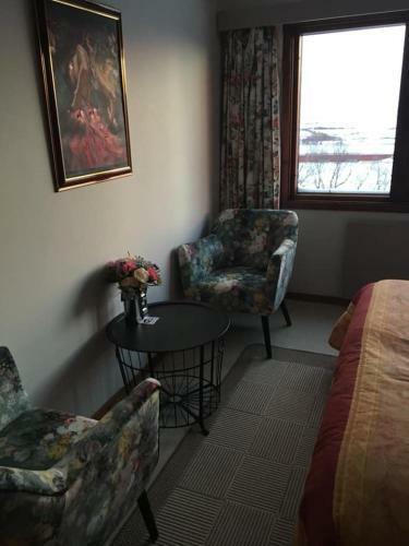 Hostal Sirena Guest House
