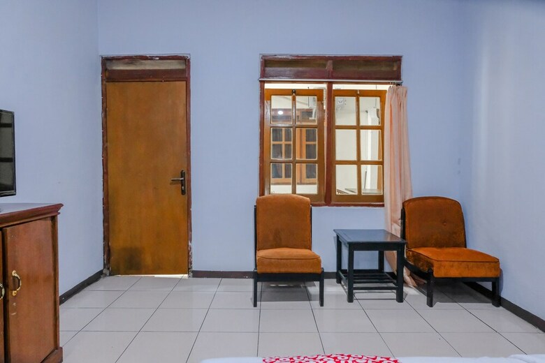 Hostal Oyo 926 Hotel Nugraha