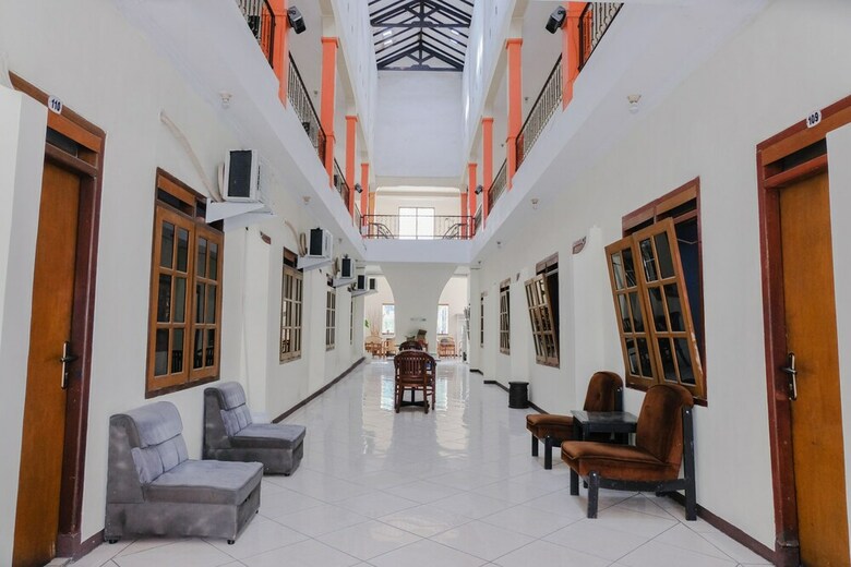 Hostal Oyo 926 Hotel Nugraha