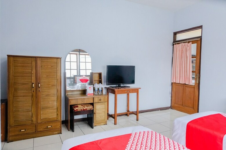 Hostal Oyo 926 Hotel Nugraha