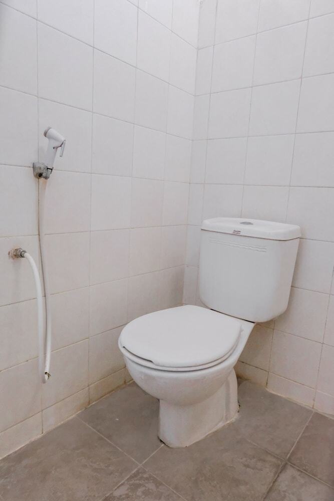 Hostal Oyo 926 Hotel Nugraha