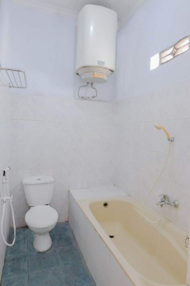 Hostal Oyo 926 Hotel Nugraha