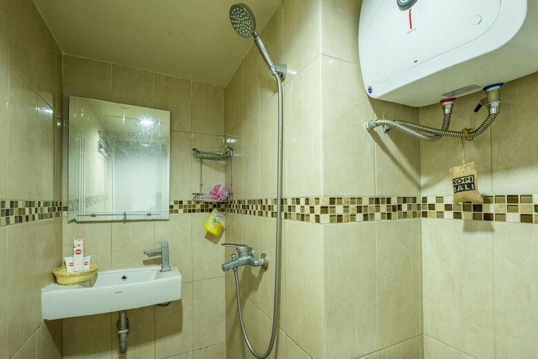 Hostal Oyo 1042 Jarrdin By Olive
