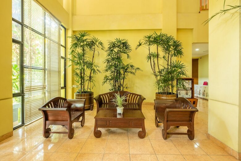 Hostal Capital O 1010 Isola Resort