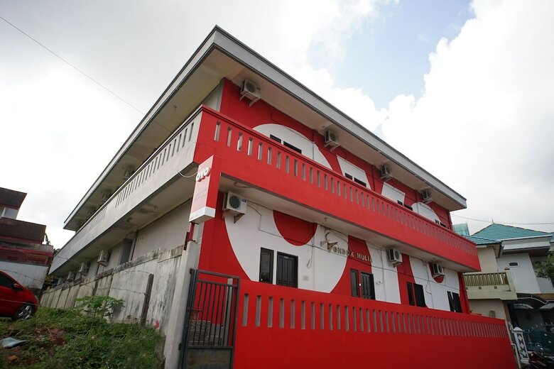 Hostal Oyo 1034 Pondok Mulia Guest House