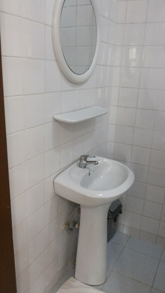 White Castle Hotel Arua