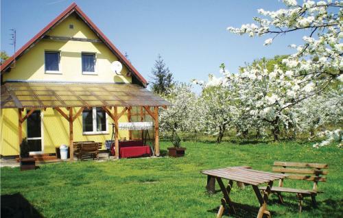 Four-bedroom Holiday Home Chelmno With A Fireplace 07