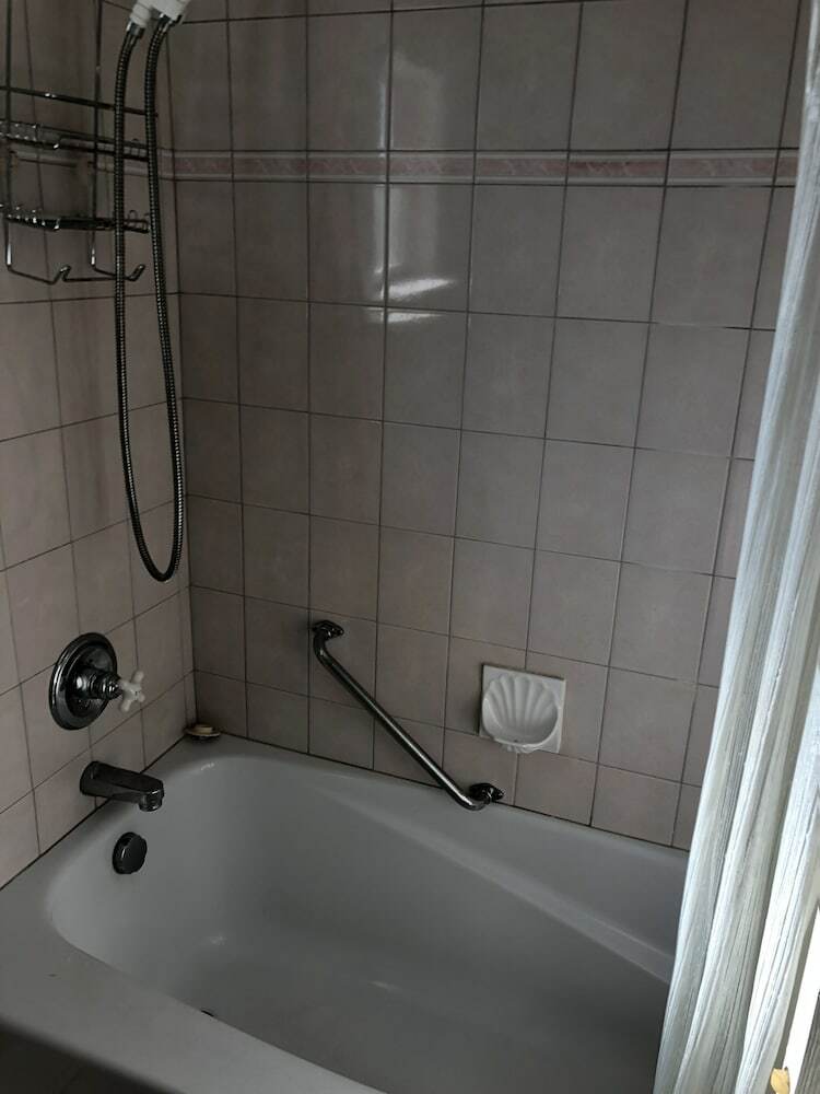 Hotel West Point Grey Guest House  Ubc