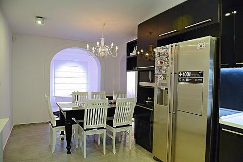 Villa White Heaven