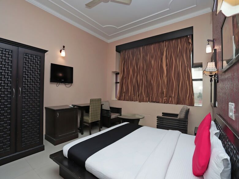 Capital O 40539 Hotel Triputi