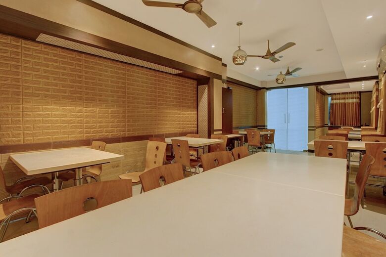 Oyo 29675 Hotel Tiruchendur Mani Iyer