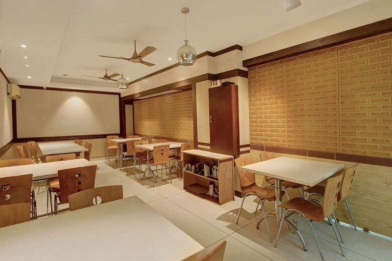 Oyo 29675 Hotel Tiruchendur Mani Iyer