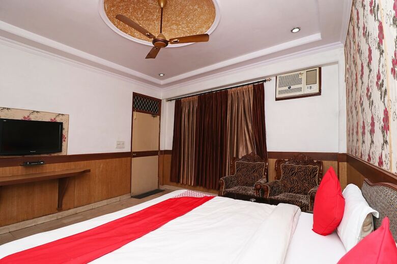 Hotel Oyo 27878 Highway Inn International