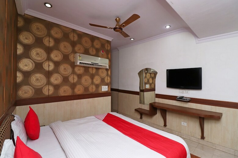 Hotel Oyo 27878 Highway Inn International
