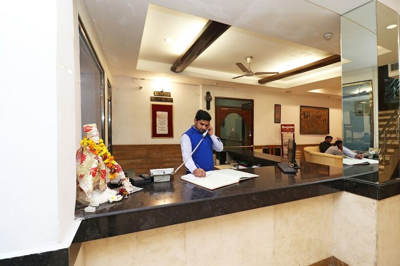 Hotel Oyo 27878 Highway Inn International