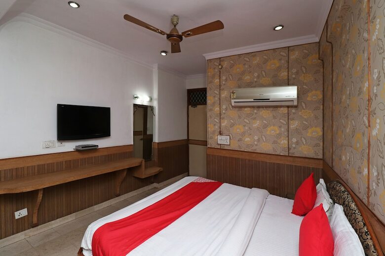 Hotel Oyo 27878 Highway Inn International