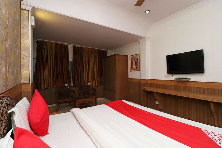 Hotel Oyo 27878 Highway Inn International