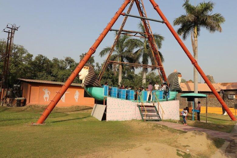 Hotel Oyo 30450 Aamrapaali Water Park