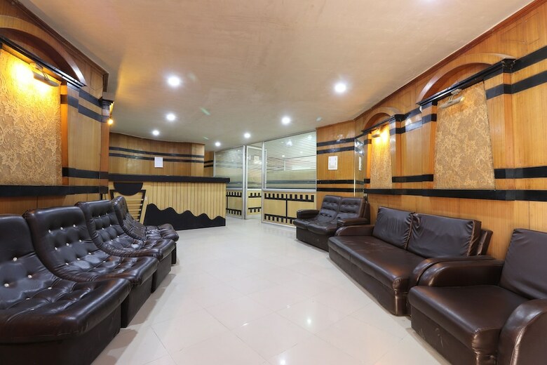 Hotel Oyo 30450 Aamrapaali Water Park