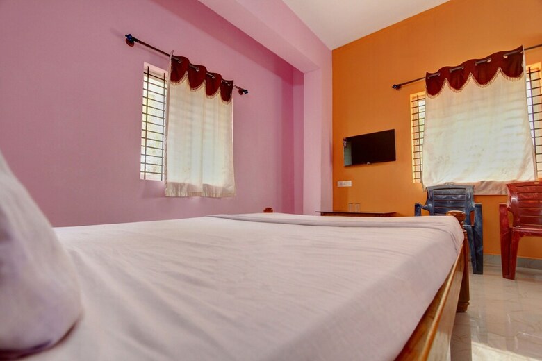 Hotel Spot On 37203 Royal Comforts