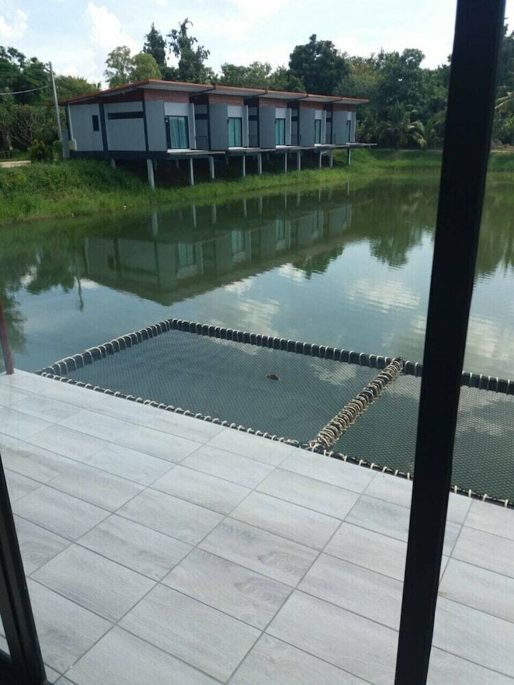 Hotel Baan Suan San Rak