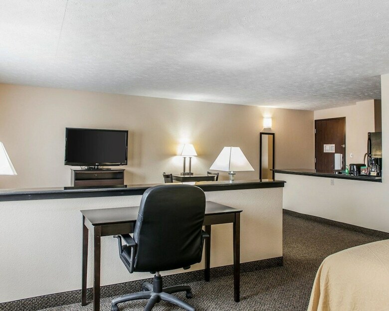 Hotel Quality Inn & Suites