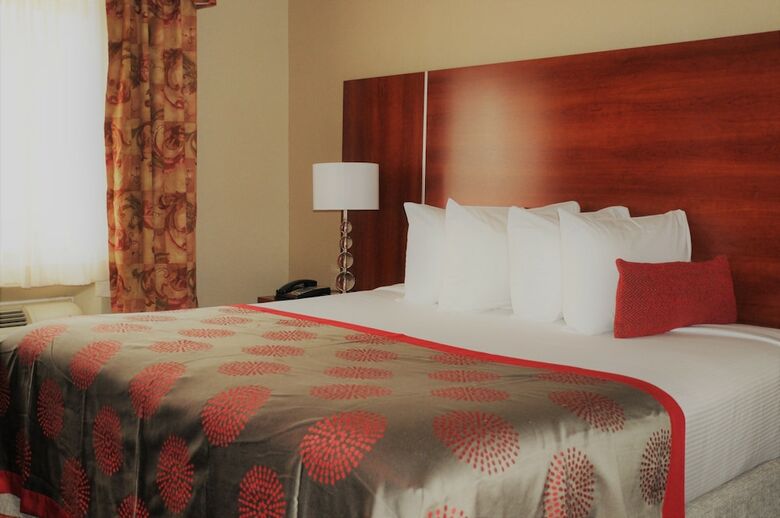 Hotel Ramada By Wyndham Staten Island