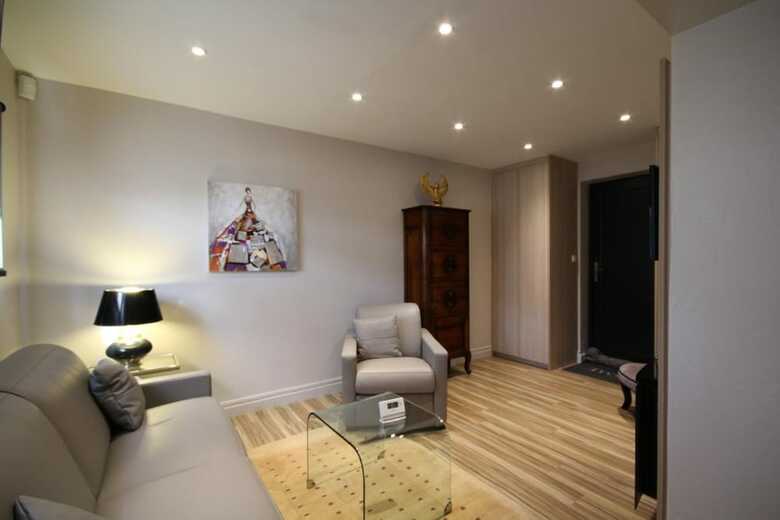 Hotel Chambres D?hotes Dans Maison Complete : La Source