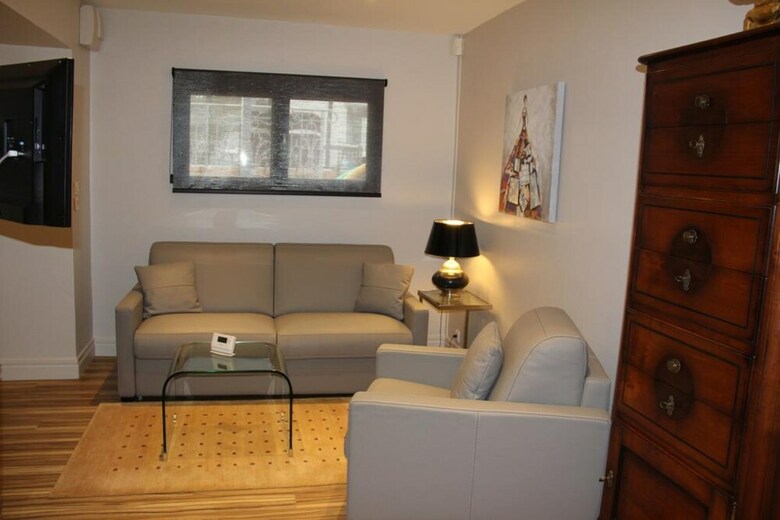 Hotel Chambres D?hotes Dans Maison Complete : La Source