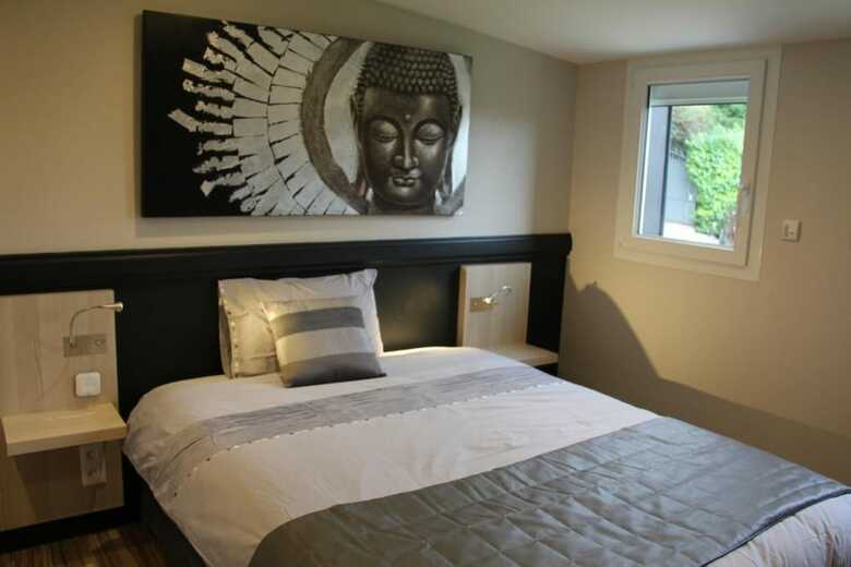 Hotel Chambres D?hotes Dans Maison Complete : La Source