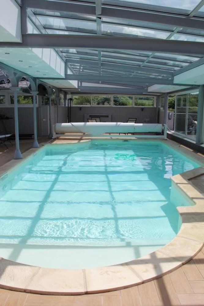 Hotel Chambres D?hotes Dans Maison Complete : La Source