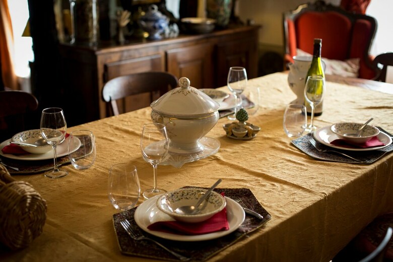 Les Logis Du Plat D'etain By G�tes de France
