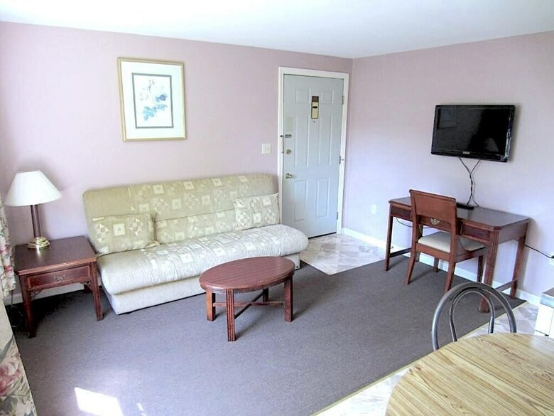 Hotel Founder's Brook Motel And Suites