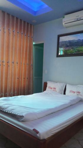 Hotel Kh�ch S?n ??ng V?n