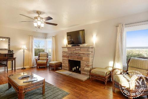 Cozy Casa Blanca 2448