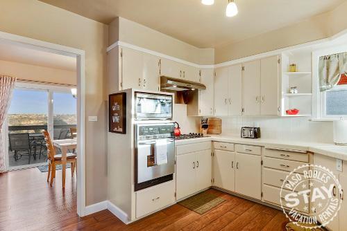 Cozy Casa Blanca 2448