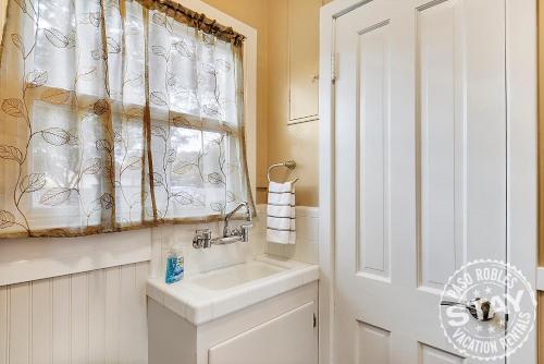 Cozy Casa Blanca 2448