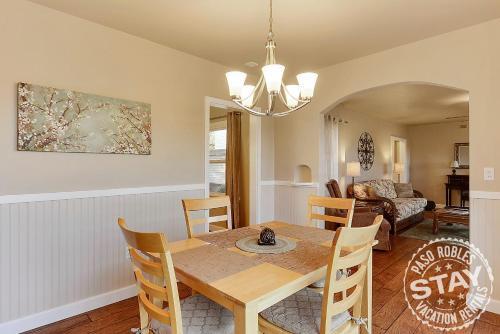 Cozy Casa Blanca 2448