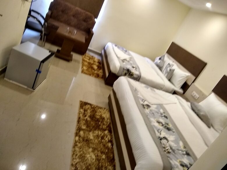 Kelvish Hotel
