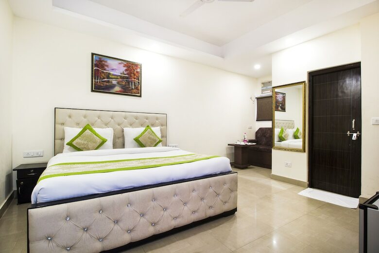 Kelvish Hotel