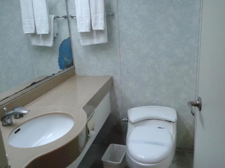 Beijing Hujialou Hotel