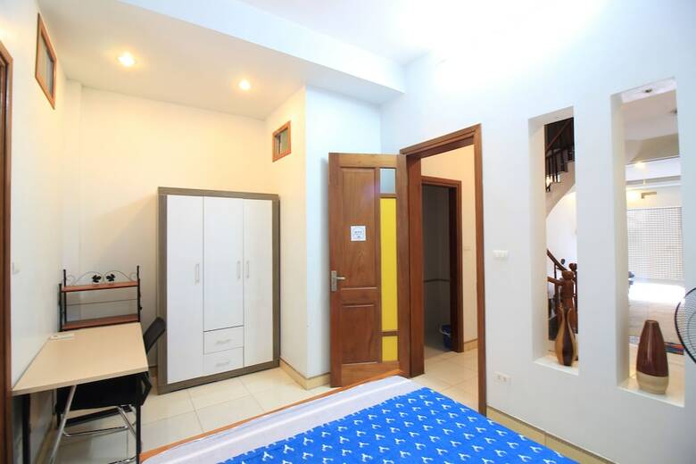 Hotel Mirr Homestay
