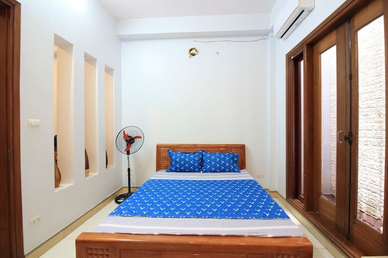 Hotel Mirr Homestay