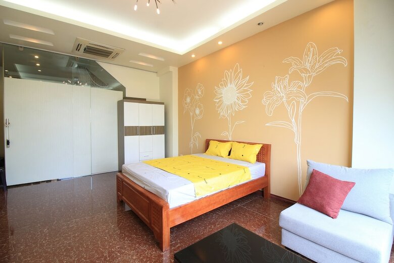 Hotel Mirr Homestay