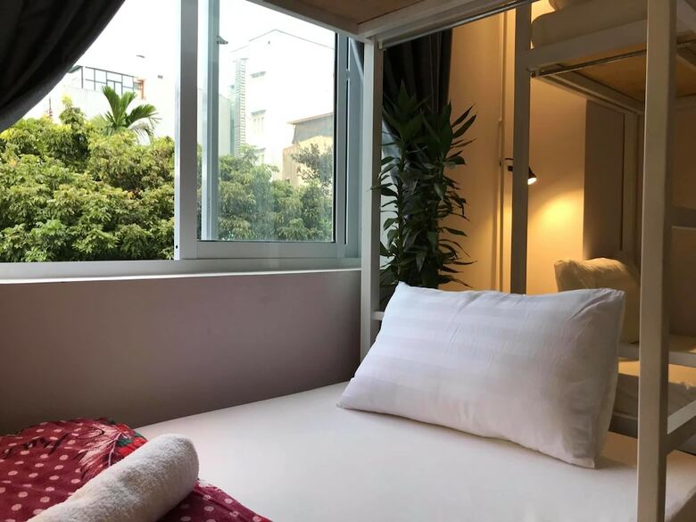 Hostal Bon Ami Hostel