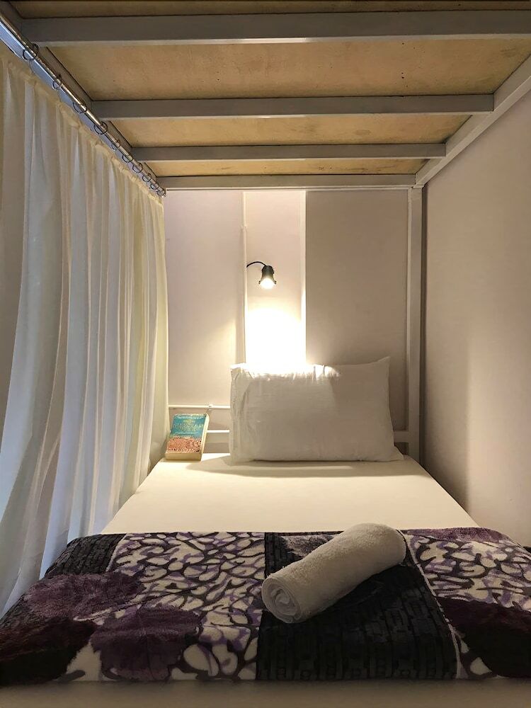 Hostal Bon Ami Hostel